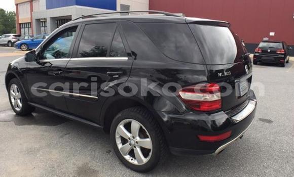 Sayi Na hannu Mercedes-Benz ML–Class Noir Mota in Kigali a Rwanda Sayi Na hannu Mercedes-Benz ML–Class Noir Mota in Kigali a Rwanda