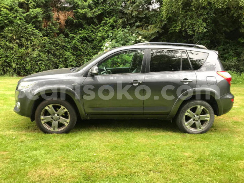 Big with watermark toyota rav4 rwanda kigali 11814