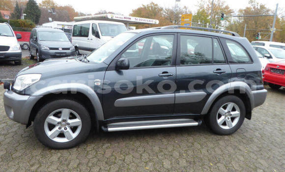 Sayi Na hannu Toyota RAV4 Beige Mota in Kigali a Rwanda Sayi Na hannu Toyota RAV4 Beige Mota in Kigali a Rwanda