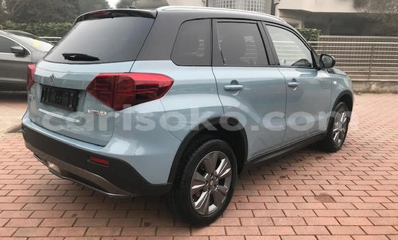 Sayi Na hannu Suzuki Vitara Beige Mota in Kigali a Rwanda Sayi Na hannu Suzuki Vitara Beige Mota in Kigali a Rwanda
