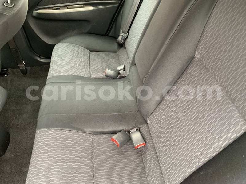 Big with watermark toyota yaris verso rwanda kigali 11882