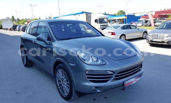Sayi Na hannu Porsche Cayenne Autre Mota in Kigali a Rwanda Sayi Na hannu Porsche Cayenne Autre Mota in Kigali a Rwanda