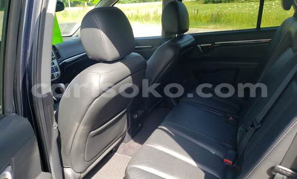 Buy Used Hyundai Santa Fe Blue Car in Kigali in Rwanda Buy Used Hyundai Santa Fe Blue Car in Kigali in Rwanda