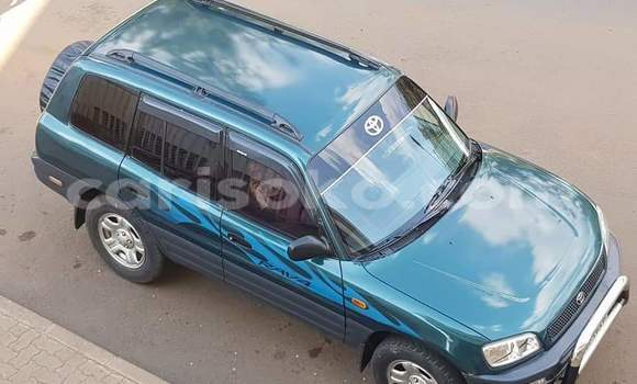 Acheter Occasion Voiture Toyota RAV4 Vert à Kigali, Rwanda Acheter Occasion Voiture Toyota RAV4 Vert à Kigali, Rwanda