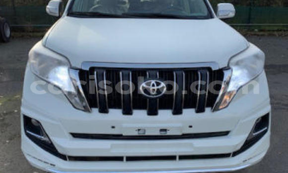 Sayi Na hannu Toyota Land Cruiser Prado Blanc Mota in Kigali a Rwanda Sayi Na hannu Toyota Land Cruiser Prado Blanc Mota in Kigali a Rwanda
