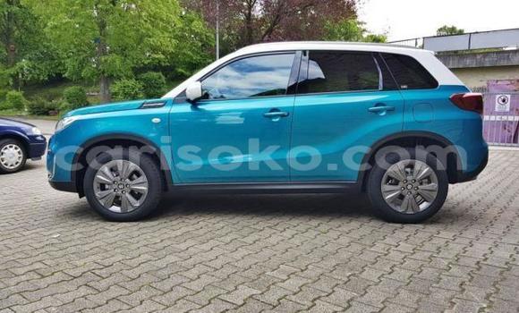 Sayi Na hannu Suzuki Grand Vitara Beige Mota in Kigali a Rwanda Sayi Na hannu Suzuki Grand Vitara Beige Mota in Kigali a Rwanda