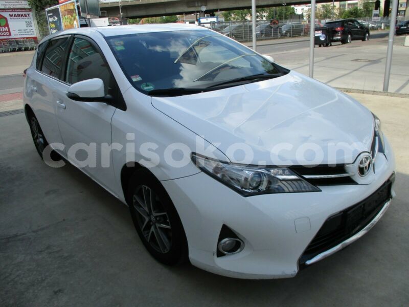Big with watermark toyota auris rwanda kigali 12033
