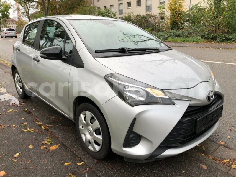 Big with watermark toyota yaris rwanda kigali 12034