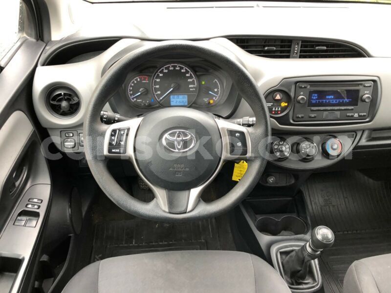 Big with watermark toyota yaris rwanda kigali 12034
