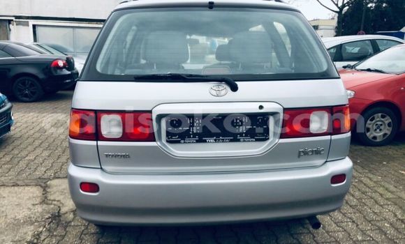 Sayi Na hannu Toyota Picnic Gris Mota in Kigali a Rwanda Sayi Na hannu Toyota Picnic Gris Mota in Kigali a Rwanda