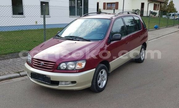 Sayi Na hannu Toyota Picnic Rouge Mota in Gasarenda a Rwanda Sayi Na hannu Toyota Picnic Rouge Mota in Gasarenda a Rwanda