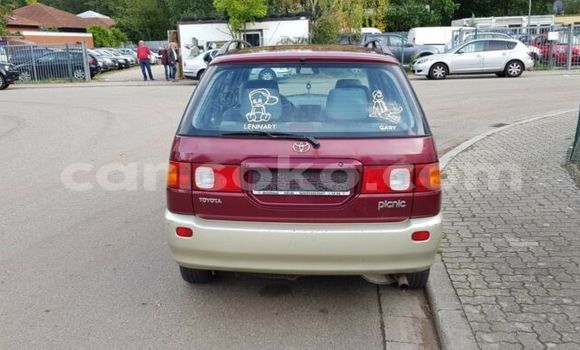 Sayi Na hannu Toyota Picnic Rouge Mota in Gasarenda a Rwanda Sayi Na hannu Toyota Picnic Rouge Mota in Gasarenda a Rwanda