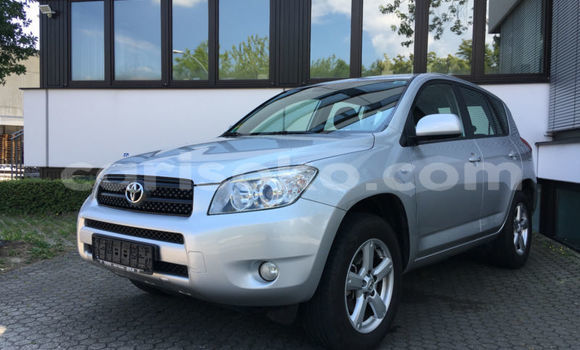 Sayi Na hannu Toyota RAV4 Gris Mota in Gasarenda a Rwanda Sayi Na hannu Toyota RAV4 Gris Mota in Gasarenda a Rwanda