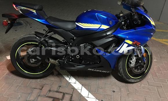 اشتري مستعمل Suzuki GSX–R Bleu دراجة نارية في Kigali في Rwanda