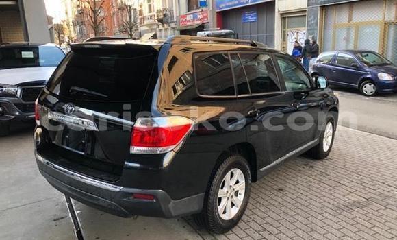 Buy Used Toyota Highlander White Car in Kigali in Rwanda Buy Used Toyota Highlander White Car in Kigali in Rwanda