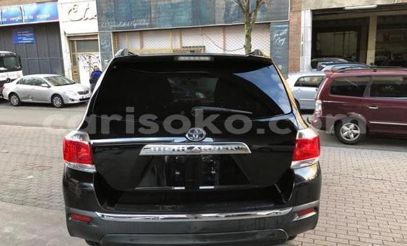 Buy Used Toyota Highlander White Car in Kigali in Rwanda Buy Used Toyota Highlander White Car in Kigali in Rwanda