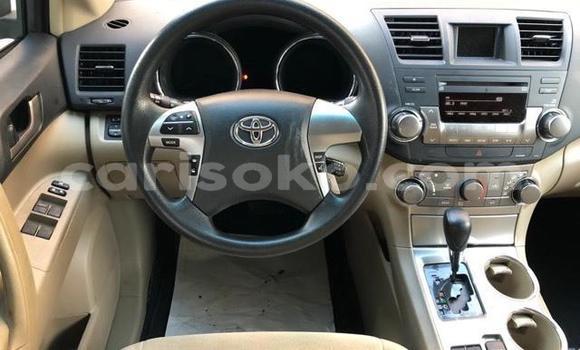 Buy Used Toyota Highlander White Car in Kigali in Rwanda Buy Used Toyota Highlander White Car in Kigali in Rwanda