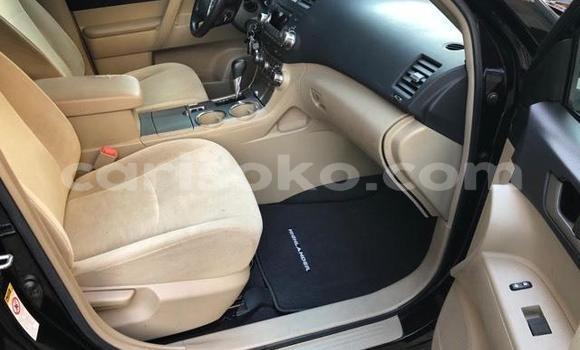 Buy Used Toyota Highlander White Car in Kigali in Rwanda Buy Used Toyota Highlander White Car in Kigali in Rwanda