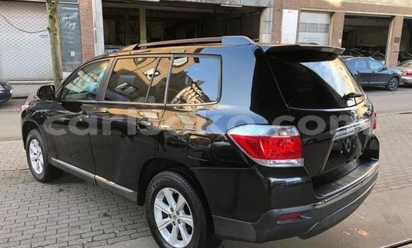 Buy Used Toyota Highlander White Car in Kigali in Rwanda Buy Used Toyota Highlander White Car in Kigali in Rwanda