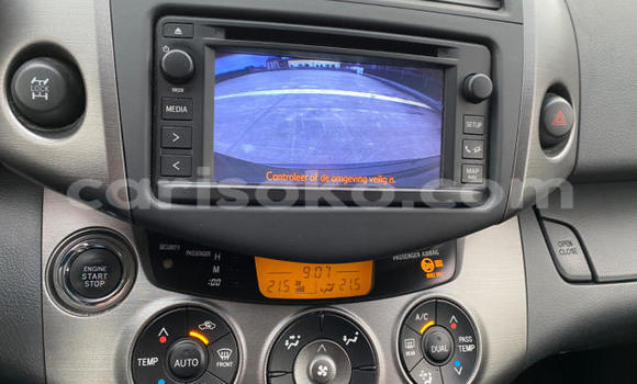 Acheter Occasion Voiture Toyota RAV4 Blanc à Kigali, Rwanda Acheter Occasion Voiture Toyota RAV4 Blanc à Kigali, Rwanda