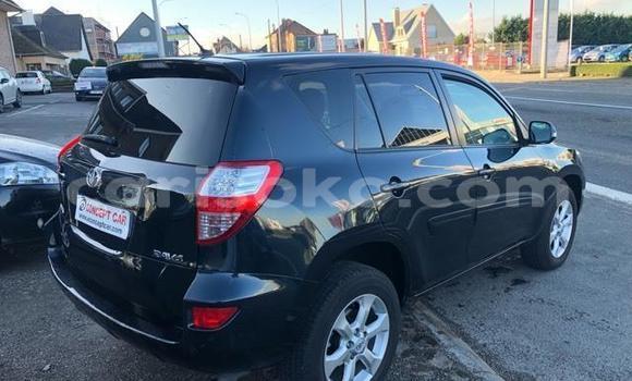 Acheter Occasion Voiture Toyota RAV4 Blanc à Kigali, Rwanda Acheter Occasion Voiture Toyota RAV4 Blanc à Kigali, Rwanda