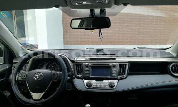 Sayi Na hannu Toyota RAV4 Blanc Mota in Kigali a Rwanda Sayi Na hannu Toyota RAV4 Blanc Mota in Kigali a Rwanda