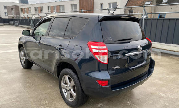 Sayi Na hannu Toyota RAV4 Blanc Mota in Kigali a Rwanda Sayi Na hannu Toyota RAV4 Blanc Mota in Kigali a Rwanda