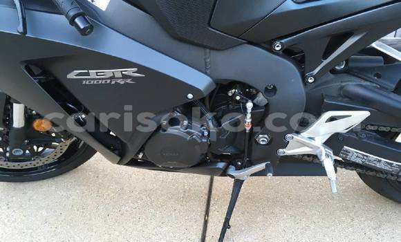 اشتري Imported Honda CBR 1000 RR Vert دراجة نارية في Kigali في Rwanda اشتري Imported Honda CBR 1000 RR Vert دراجة نارية في Kigali في Rwanda