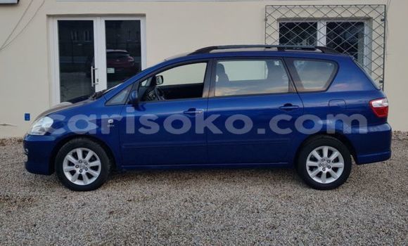 Sayi Na hannu Toyota Avensis Verso Bleu Mota in Muhanga a Rwanda Sayi Na hannu Toyota Avensis Verso Bleu Mota in Muhanga a Rwanda