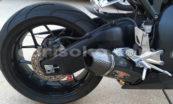 اشتري Imported Honda CBR 1000 RR Vert دراجة نارية في Kigali في Rwanda اشتري Imported Honda CBR 1000 RR Vert دراجة نارية في Kigali في Rwanda