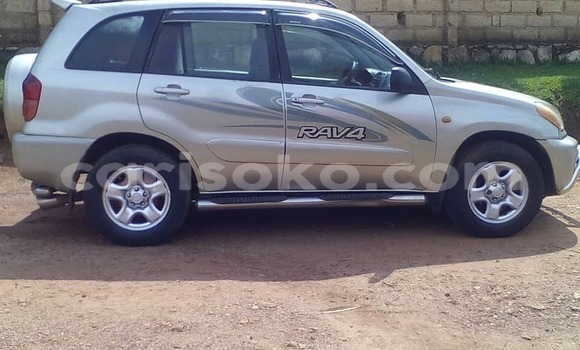 Acheter Occasion Voiture Toyota RAV4 Gris à Kigali, Rwanda Acheter Occasion Voiture Toyota RAV4 Gris à Kigali, Rwanda