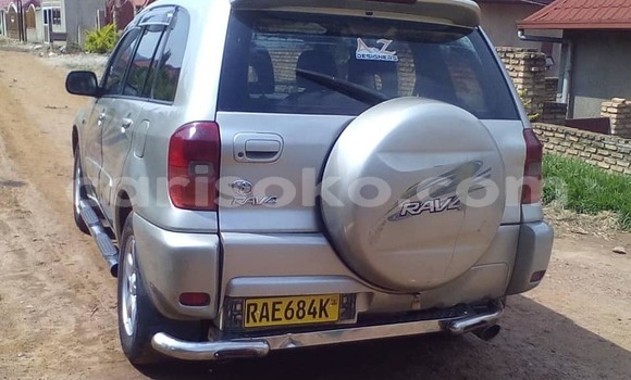 Acheter Occasion Voiture Toyota RAV4 Gris à Kigali, Rwanda Acheter Occasion Voiture Toyota RAV4 Gris à Kigali, Rwanda