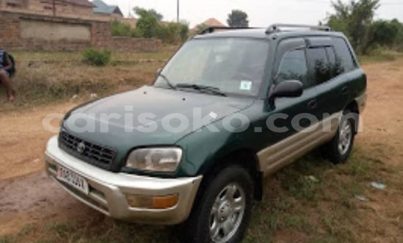 Acheter Occasion Voiture Toyota RAV4 Vert à Kigali, Rwanda Acheter Occasion Voiture Toyota RAV4 Vert à Kigali, Rwanda