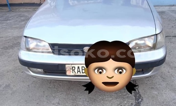 Acheter Occasion Voiture Toyota Carina E Gris à Kigali, Rwanda Acheter Occasion Voiture Toyota Carina E Gris à Kigali, Rwanda