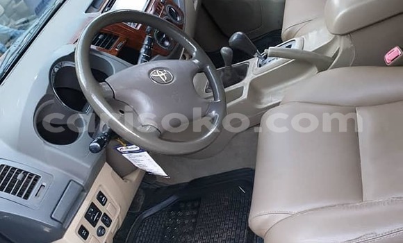 Acheter Occasion Voiture Toyota Fortuner Noir à Kigali, Rwanda Acheter Occasion Voiture Toyota Fortuner Noir à Kigali, Rwanda