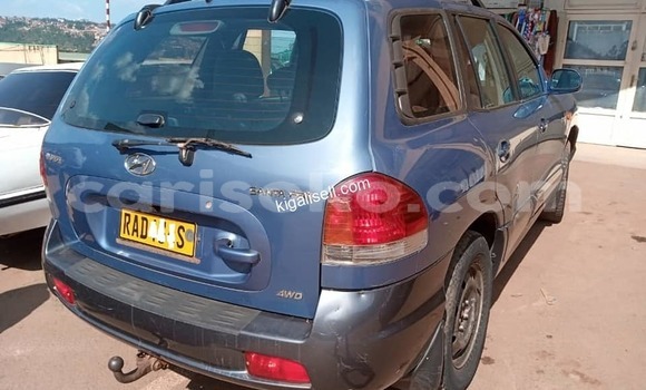 Acheter Occasion Voiture Hyundai Santa Fe Bleu à Kigali, Rwanda Acheter Occasion Voiture Hyundai Santa Fe Bleu à Kigali, Rwanda