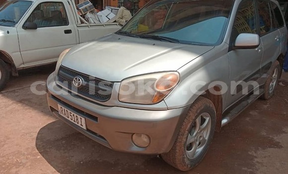 Acheter Occasion Voiture Toyota RAV4 Gris à Kigali, Rwanda Acheter Occasion Voiture Toyota RAV4 Gris à Kigali, Rwanda
