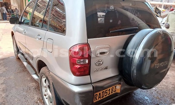 Acheter Occasion Voiture Toyota RAV4 Gris à Kigali, Rwanda Acheter Occasion Voiture Toyota RAV4 Gris à Kigali, Rwanda