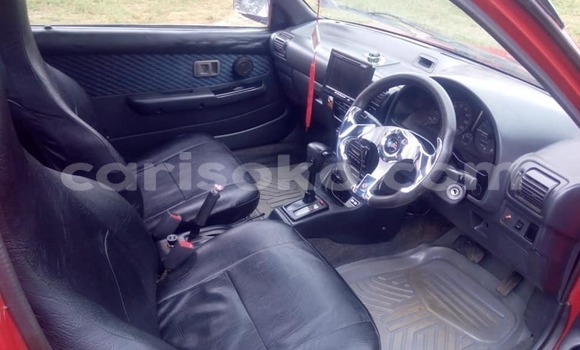 Acheter Occasion Voiture Toyota Starlet Rouge à Kigali, Rwanda Acheter Occasion Voiture Toyota Starlet Rouge à Kigali, Rwanda