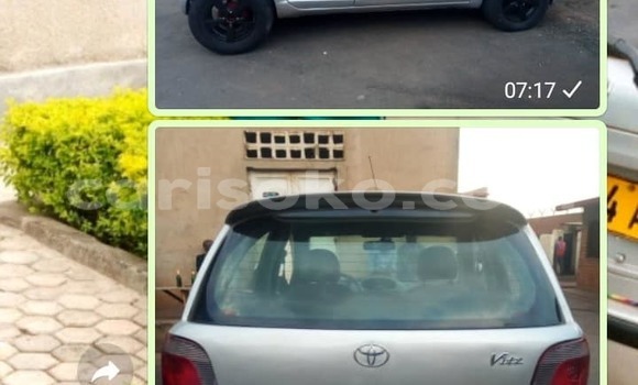 Acheter Occasion Voiture Toyota Vitz Gris à Kigali, Rwanda Acheter Occasion Voiture Toyota Vitz Gris à Kigali, Rwanda