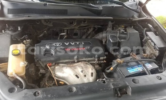 Acheter Occasion Voiture Toyota RAV4 Noir à Kigali, Rwanda Acheter Occasion Voiture Toyota RAV4 Noir à Kigali, Rwanda