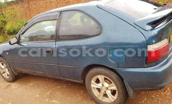 Acheter Occasion Voiture Toyota Corolla Bleu à Kigali, Rwanda Acheter Occasion Voiture Toyota Corolla Bleu à Kigali, Rwanda