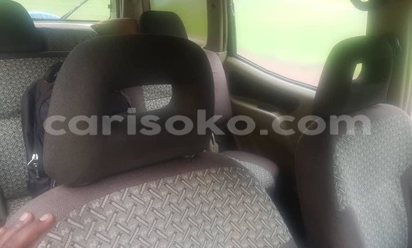 Acheter Occasion Voiture Nissan Terrano Noir à Kigali, Rwanda Acheter Occasion Voiture Nissan Terrano Noir à Kigali, Rwanda