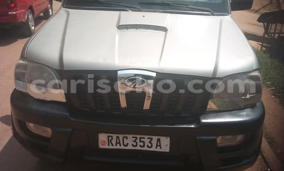 Acheter Occasion Voiture Mahindra Scorpio Gris à Kigali, Rwanda Acheter Occasion Voiture Mahindra Scorpio Gris à Kigali, Rwanda