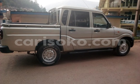 Acheter Occasion Voiture Mahindra Scorpio Gris à Kigali, Rwanda Acheter Occasion Voiture Mahindra Scorpio Gris à Kigali, Rwanda