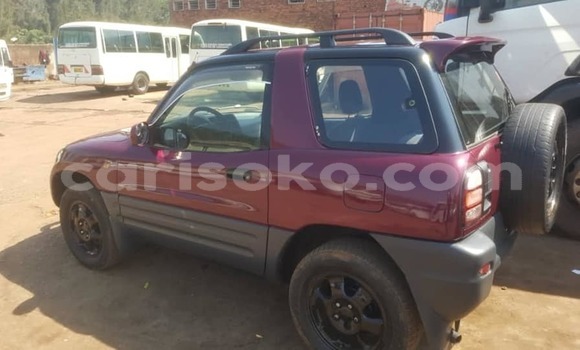 Acheter Occasion Voiture Toyota RAV4 Rouge à Kigali, Rwanda Acheter Occasion Voiture Toyota RAV4 Rouge à Kigali, Rwanda