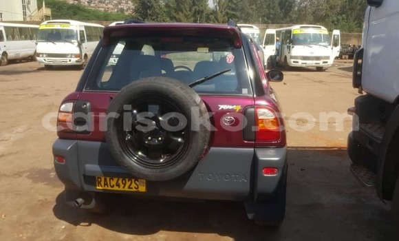 Acheter Occasion Voiture Toyota RAV4 Rouge à Kigali, Rwanda Acheter Occasion Voiture Toyota RAV4 Rouge à Kigali, Rwanda