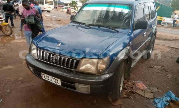 Acheter Occasion Voiture Toyota Land Cruiser Prado Bleu à Kigali, Rwanda Acheter Occasion Voiture Toyota Land Cruiser Prado Bleu à Kigali, Rwanda