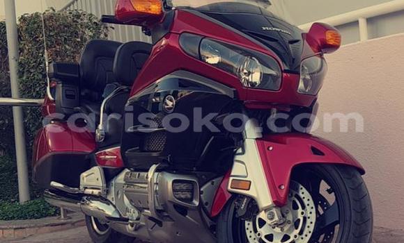 اشتري مستعمل Honda GOLD WING Rouge دراجة نارية في Kigali في Rwanda اشتري مستعمل Honda GOLD WING Rouge دراجة نارية في Kigali في Rwanda
