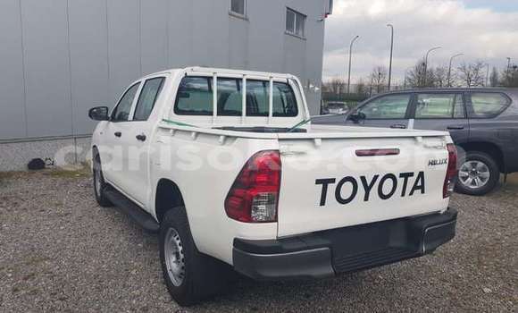 Sayi Na hannu Toyota Hilux Blanc Mota in Kigali a Rwanda Sayi Na hannu Toyota Hilux Blanc Mota in Kigali a Rwanda